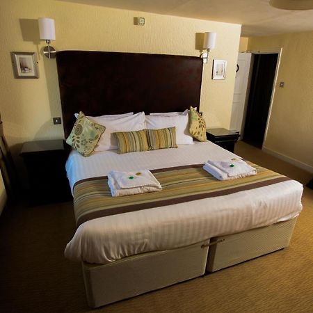 Hotel The George West Bay Habitación foto