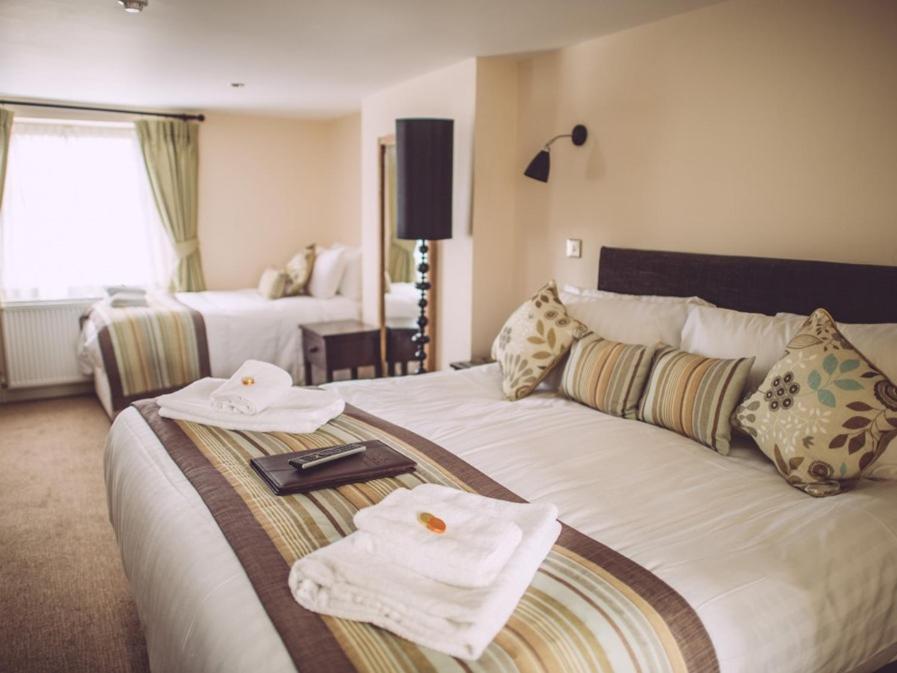 Hotel The George West Bay Habitación foto
